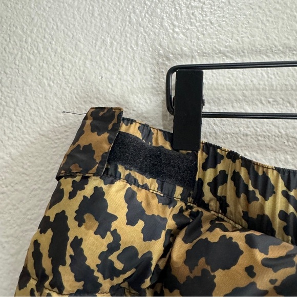 Supreme Micro Down Pant Leopard Size XL - Picture 7 of 16